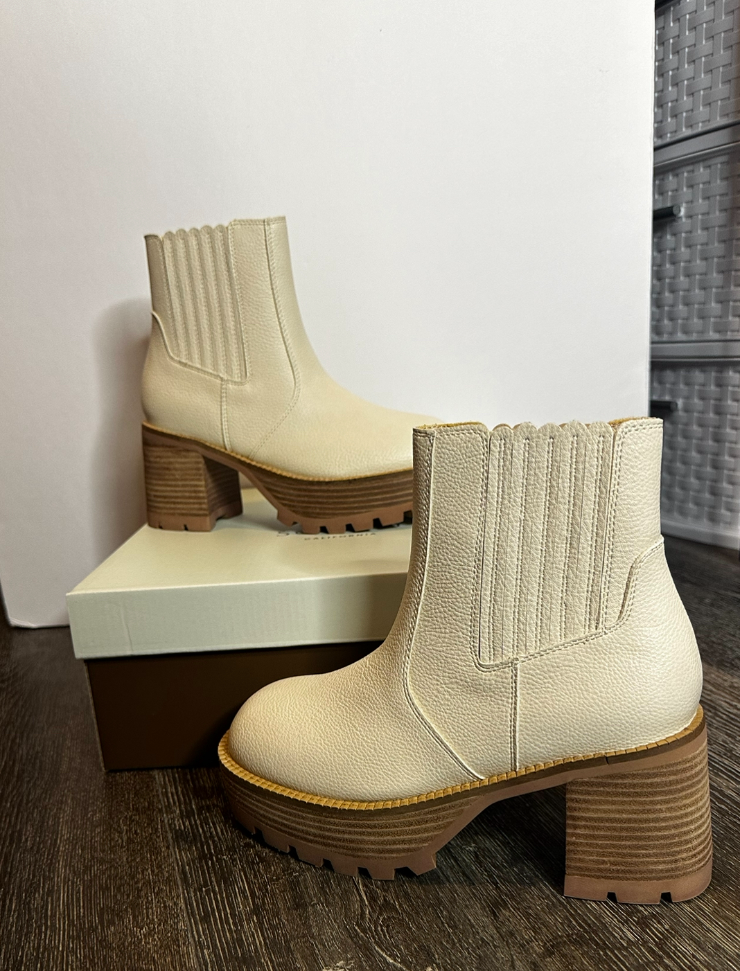 The Aubrey Off White | Platform Paneled Boots