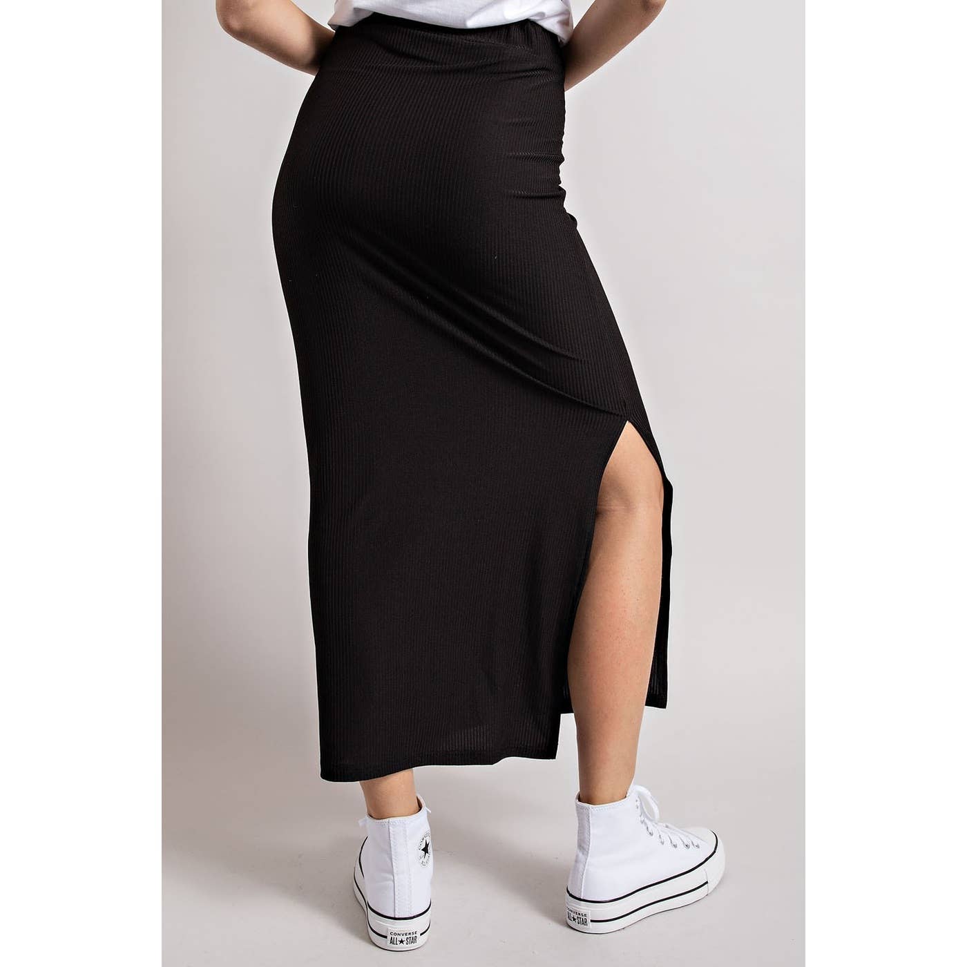 RIBBED KNIT MIDI SKIRT WITH SLIT